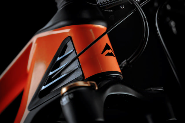 eONE-SIXTY 9000  (V1)